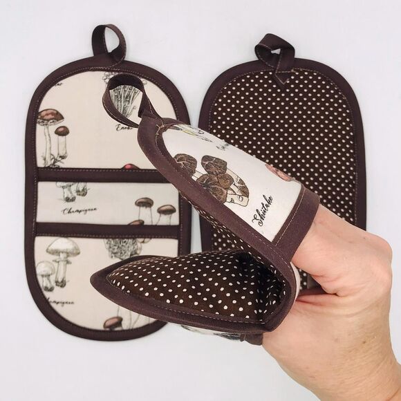 Finger Hotpad, Neutral Mushrooms, Cottage Core Kitchen, 8.5x5 Inches - Picture 2 of 5